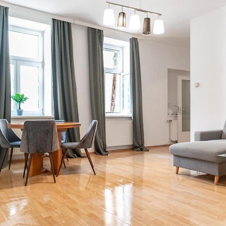 Welcoming 3Br Budget Apt. Well Connected Vienna Luaran gambar